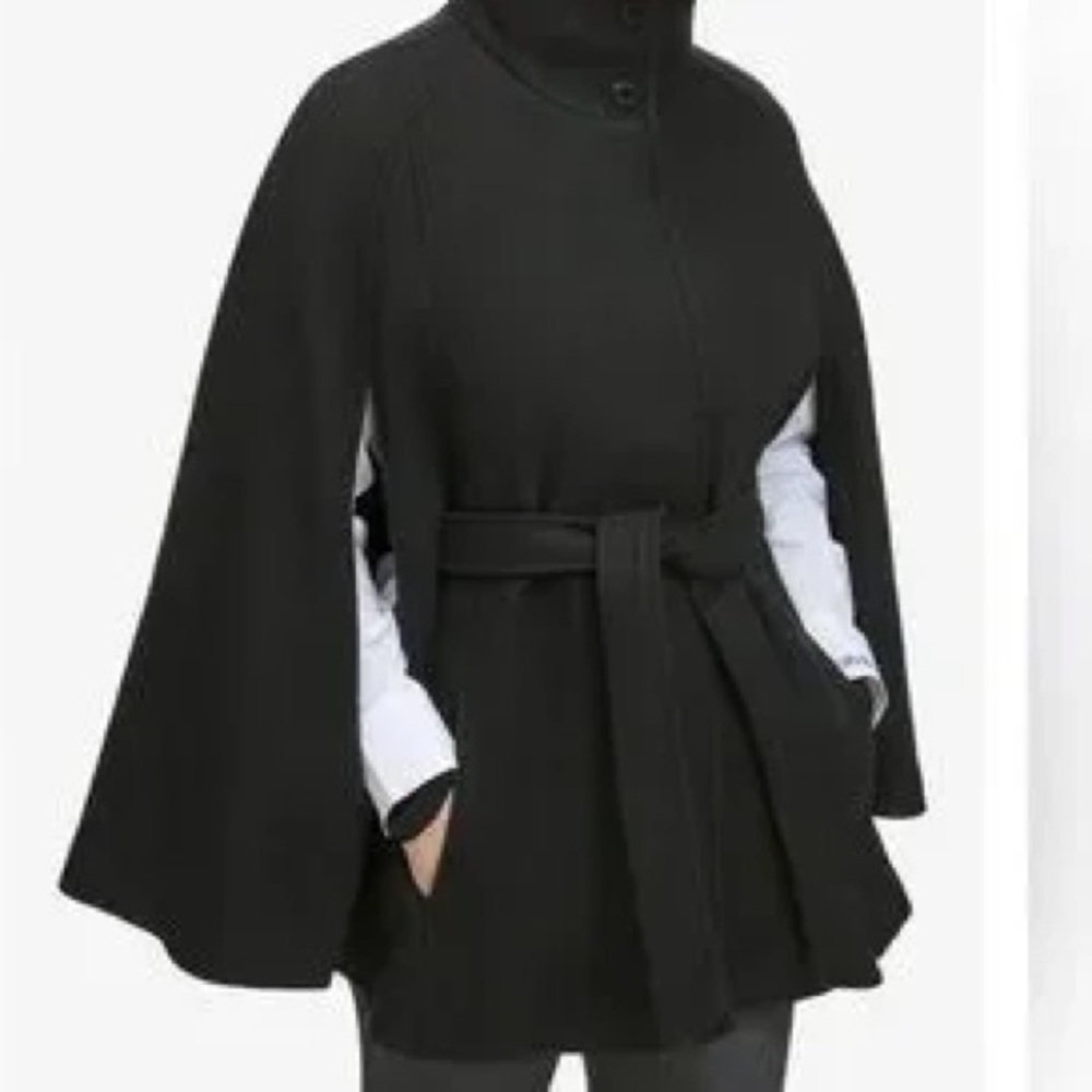 Elie Tahari Black Women's Sweater Cape